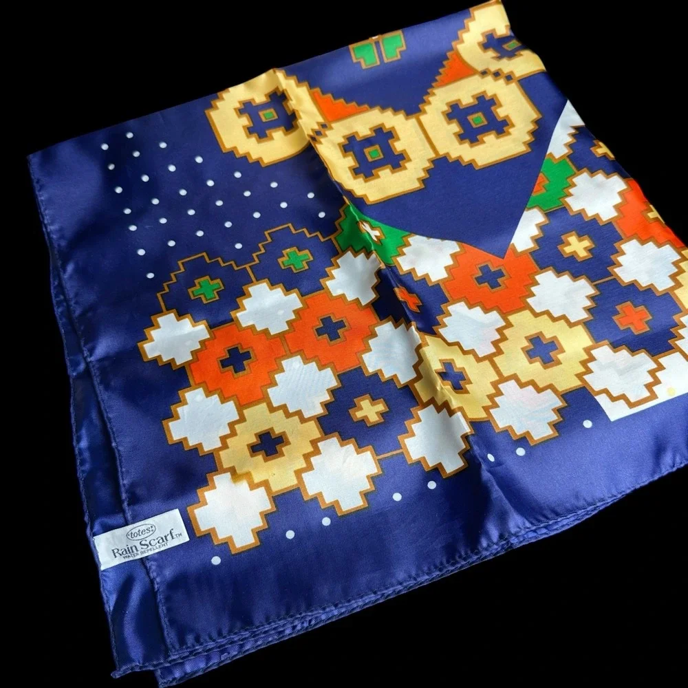 Vintage 1975 Totes Rain Scarf Blue Western Geometric‎ Water Repellent 28x28